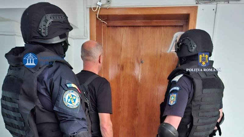 (VIDEO) Noi percheziții la Constanța, în cadrul operațiunii Jupiter: angajați ai unor societăți de telefonie mobilă, cercetați după ce au întocmit contracte false