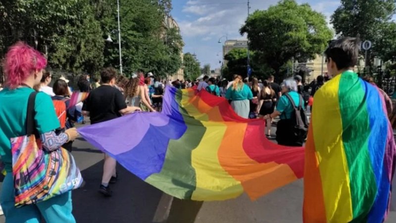 Patriarhia Română, despre Bucharest Pride 2025: „Eveniment alăturat sfidător Rusaliilor şi total nepotrivit”! Asociaţia Accept, replică către BOR: „Pride este despre iubire”