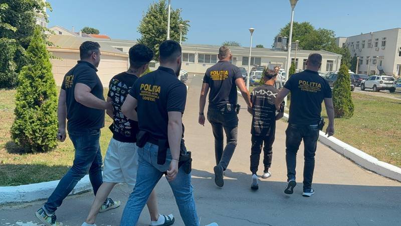 CONSTANȚA. Bătrânică de 94 de ani atacată în plină zi, pentru 50 de lei: tâlharii, prinși cu ajutorul unei polițiste aflate în timpul liber