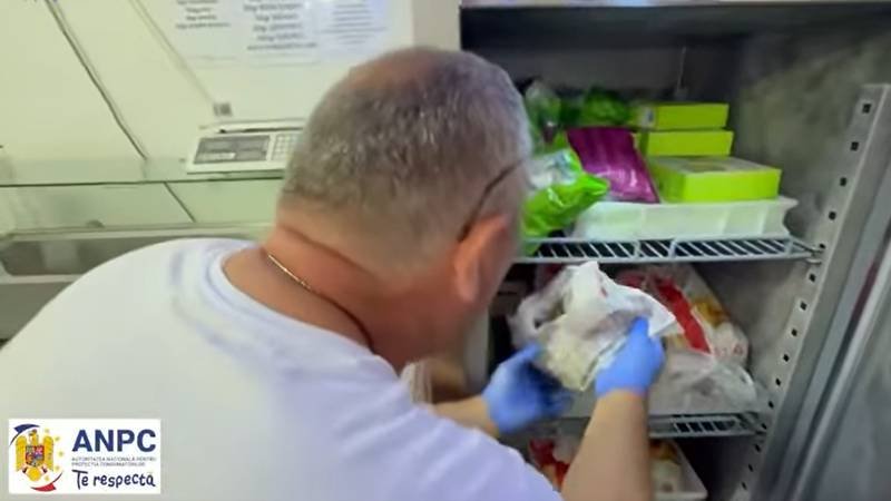 (VIDEO) „Toate produsele de aici sunt expirate?”.  Zeci de controale ale ANPC în Năvodari: patru locații au fost închise temporar