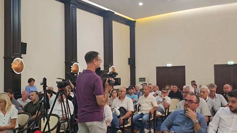 CONSTANȚA. „Ne simțim trădați de către Primărie”. Consultare pentru PUZ-ul Palazu Mare: locuitorii cer oprirea proiectelor imobiliare