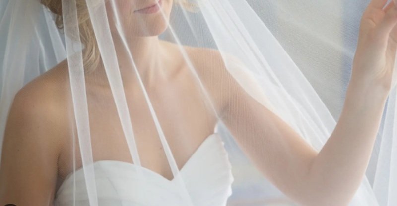 Incident șocant la o nuntă din România. Mireasă bătută de mire în fața invitaților după ce a supărat-o pe mama soacră
