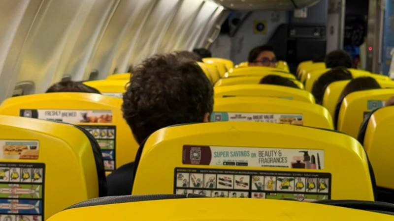 Nicușor Dan a fost surprins într-o cursă aeriană low-cost. Unde a zburat președintele