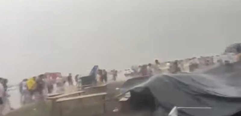 România, între caniculă și furtuni: 48°C resimțite, vijelii violente, un mort și zeci de răniți – furtuni fără nicio avertizare meteo!