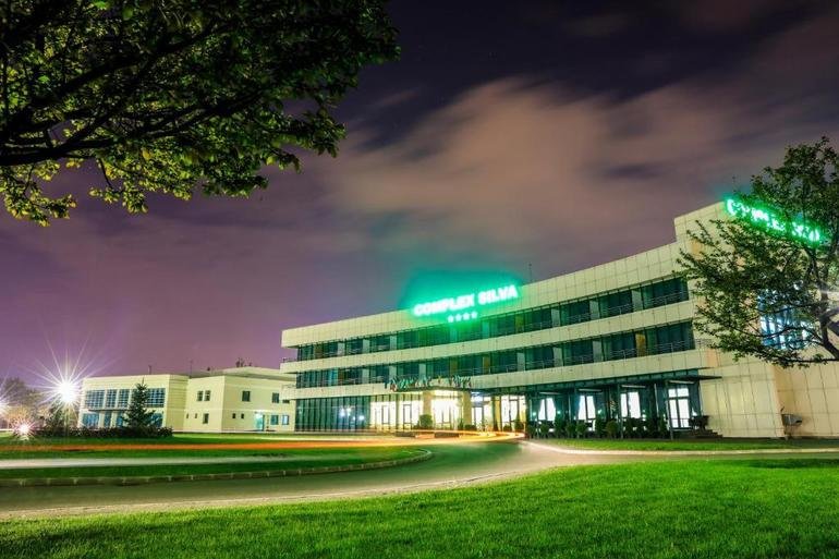 Romsilva deţine un hotel de patru stele, cu 41 de camere și pierderi de 1 milion de lei. Ministrul Mediului: Şi-au pus 41 de camere de hotel, ei fiind 41 de directori!