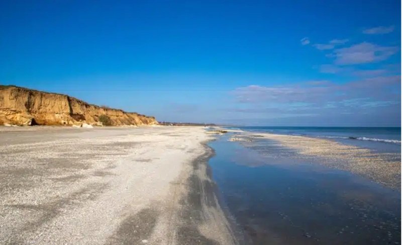 Escapadă în natură: Plajele sălbatice Corbu și Vadu, colțuri ascunse de paradis