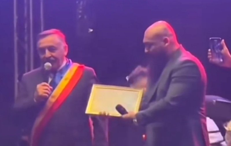 Dani Mocanu, recompensat cu diplomă de excelență de primarul unei comune. Cântărețul a scăpat de acuzațiile de proxenetism cu ajutorul deciziei CCR privind prescripția