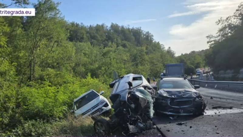 Tragedie în Bulgaria! Doi români au murit și o femeie a fost rănită grav într-un accident cu trei mașini și un camion