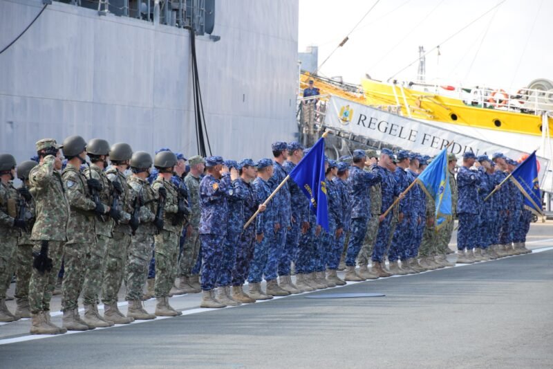 Ceremonie de predare – primire a comenzii Centrului 39 Scafandri