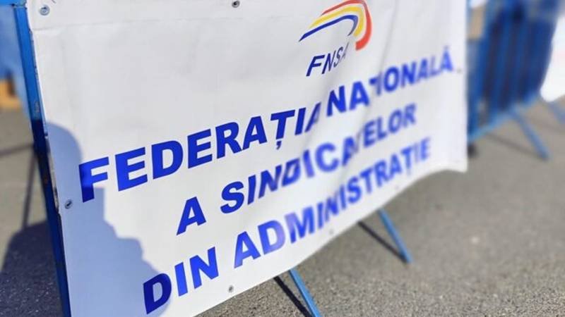 Sindicatele din administrație anunță că se pregătesc de grevă generală dacă Guvernul nu renunță la decizia de a desființa „masiv” posturi