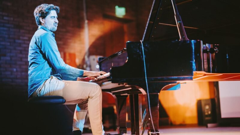 Recital de pian Bernhard Schüler de la TRIOSENCE cu jazzul său cantabil și solar la Constanța, pe 24 octombrie 2025
