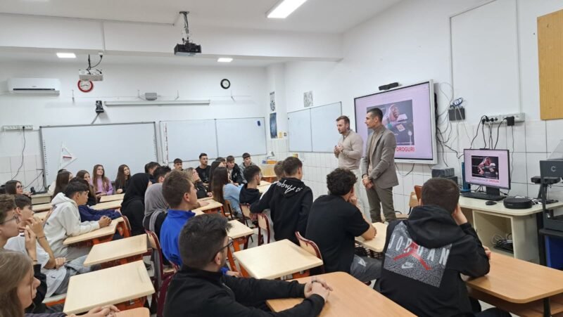 Asociația Tomis Antidrog Constanța, oră deschisă la Liceul Teoretic din Cobadin. Alex Filip: Tinerii trebuie să înțeleagă riscurile consumului de droguri. Sportul ajută să-și formeze caracterul și să aleagă un drum corect în viață