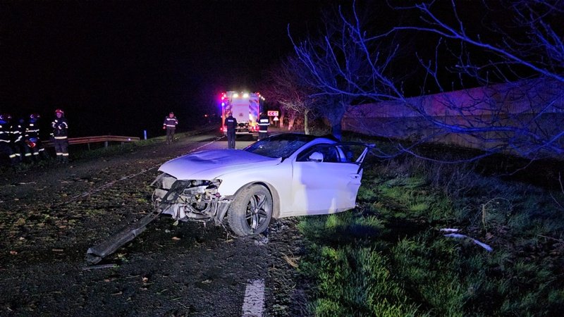 (FOTO) Accident cumplit în județul Constanța! Un tânăr de 24 de ani a murit după ce a intrat cu mașina sub un TIR