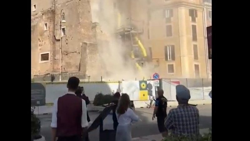 O parte din Turnul Conti din Roma s-a prăbușit. Doi români sunt răniți