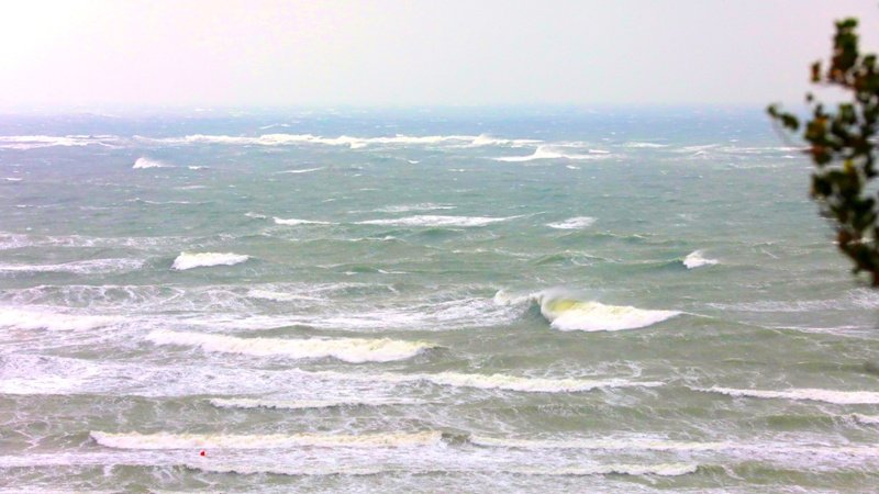 Cod galben de vânt puternic la Constanța: numerele de telefon pentru situații de urgență