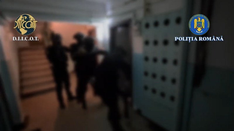 (VIDEO) DIICOT anunță operațiunea „Ziua Z”. Percheziții de amploare în toată țara, inclusiv la Constanța: 250 de persoane, căutate într-un dosar de trafic de persoane și droguri