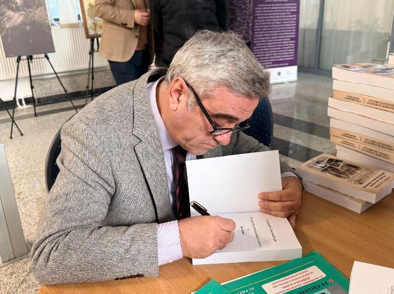 FOTO Eveniment cultural la MINAC: cercetătorul Constantin Cheramidoglu a lansat două volume despre România
