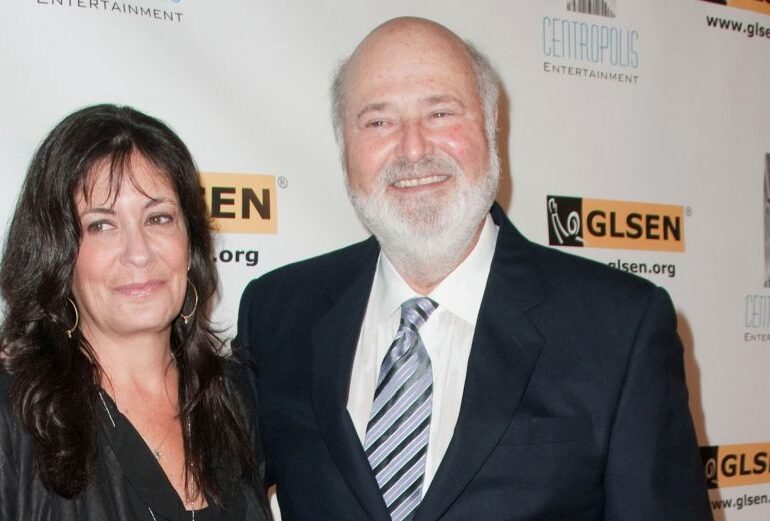 Tragedie la Los Angeles. Un celebru regizor și soția sa au fost găsiți morți în locuința lor