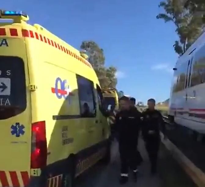 Un nou accident feroviar în Spania. Tren de navetiști, lovit de o macara în Cartagena