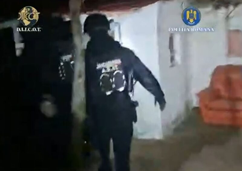 Trafic de minori și proxenetism în Constanța și Tulcea. Cinci persoane, reținute