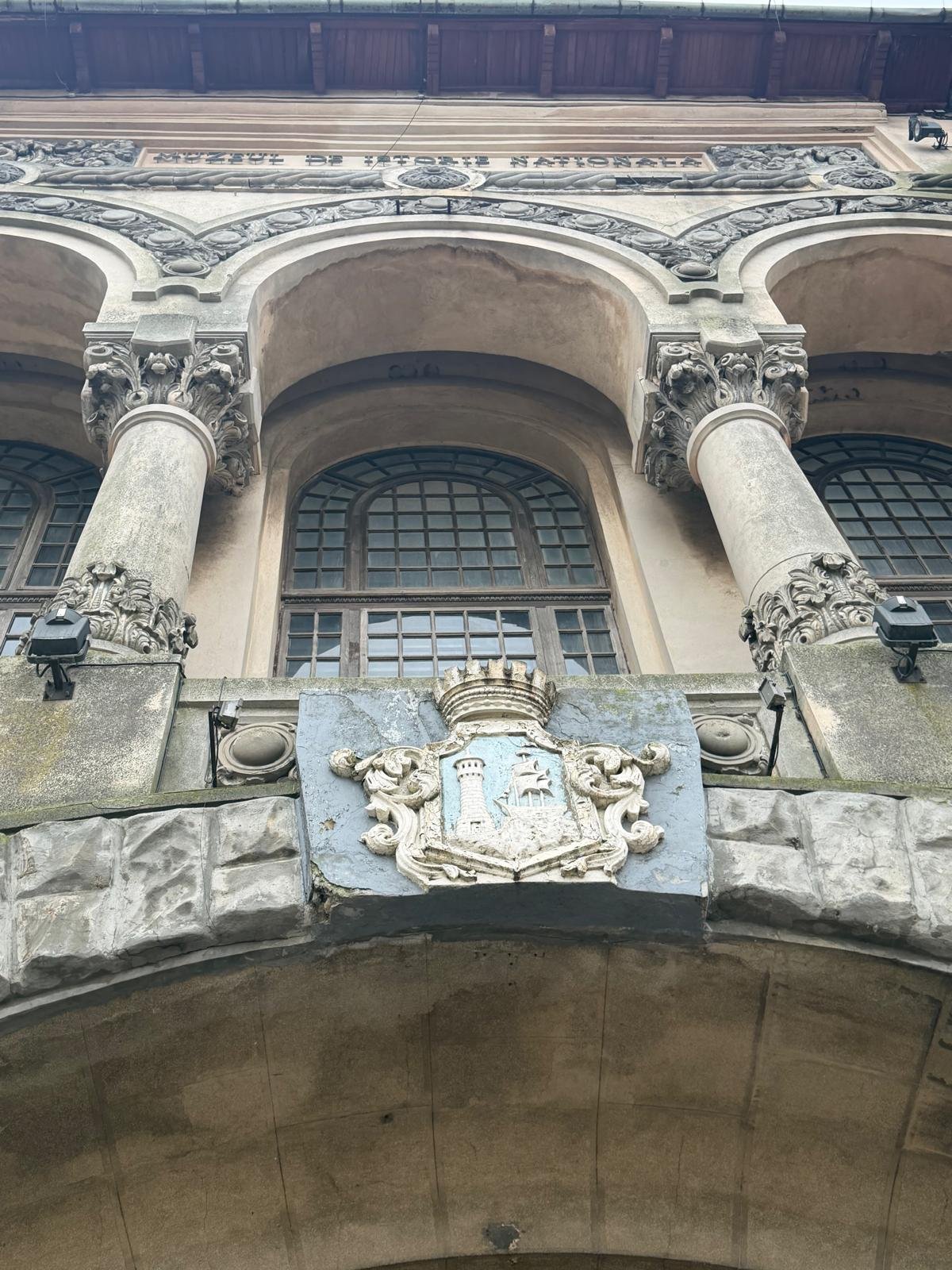 FOTO Au început lucrările de reabilitare la Muzeul de Istorie Națională și Arheologie Constanța