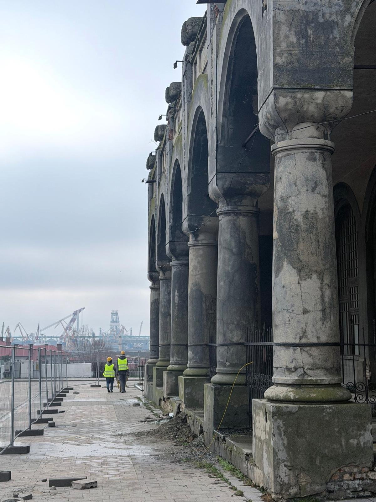 FOTO Au început lucrările de reabilitare la Muzeul de Istorie Națională și Arheologie Constanța