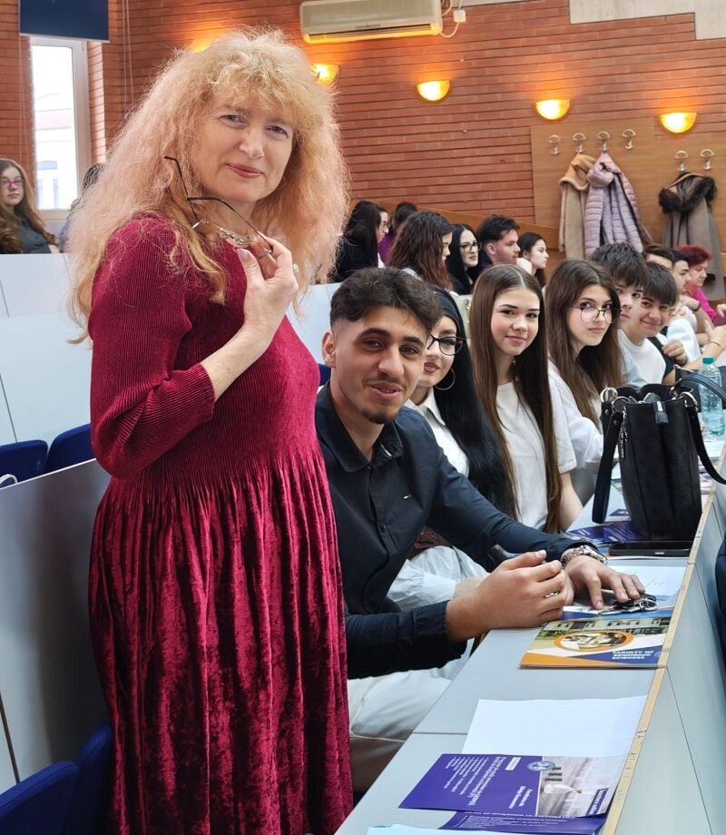 Elevii Liceului Economic „Virgil Madgearu” din Constanța, premiați la sesiunea de comunicări științifice „Noi și Economia”