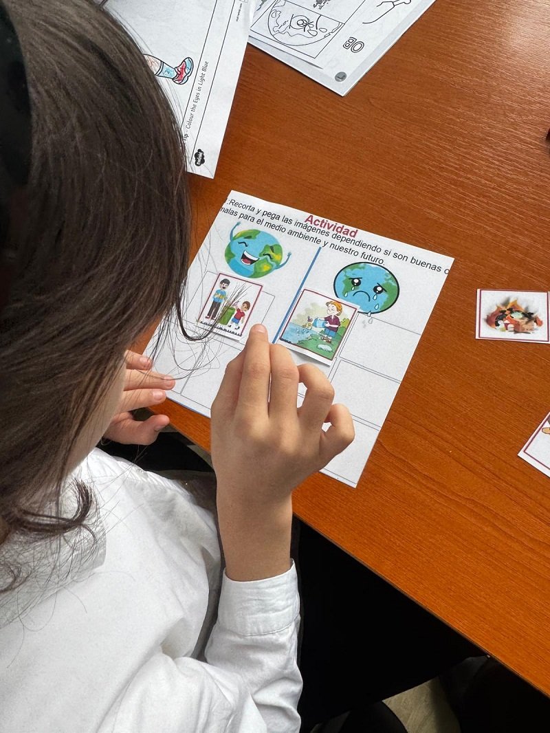 Activități dedicate reciclării și apei, pentru elevii CES, la Liceul Tehnologic Crucea