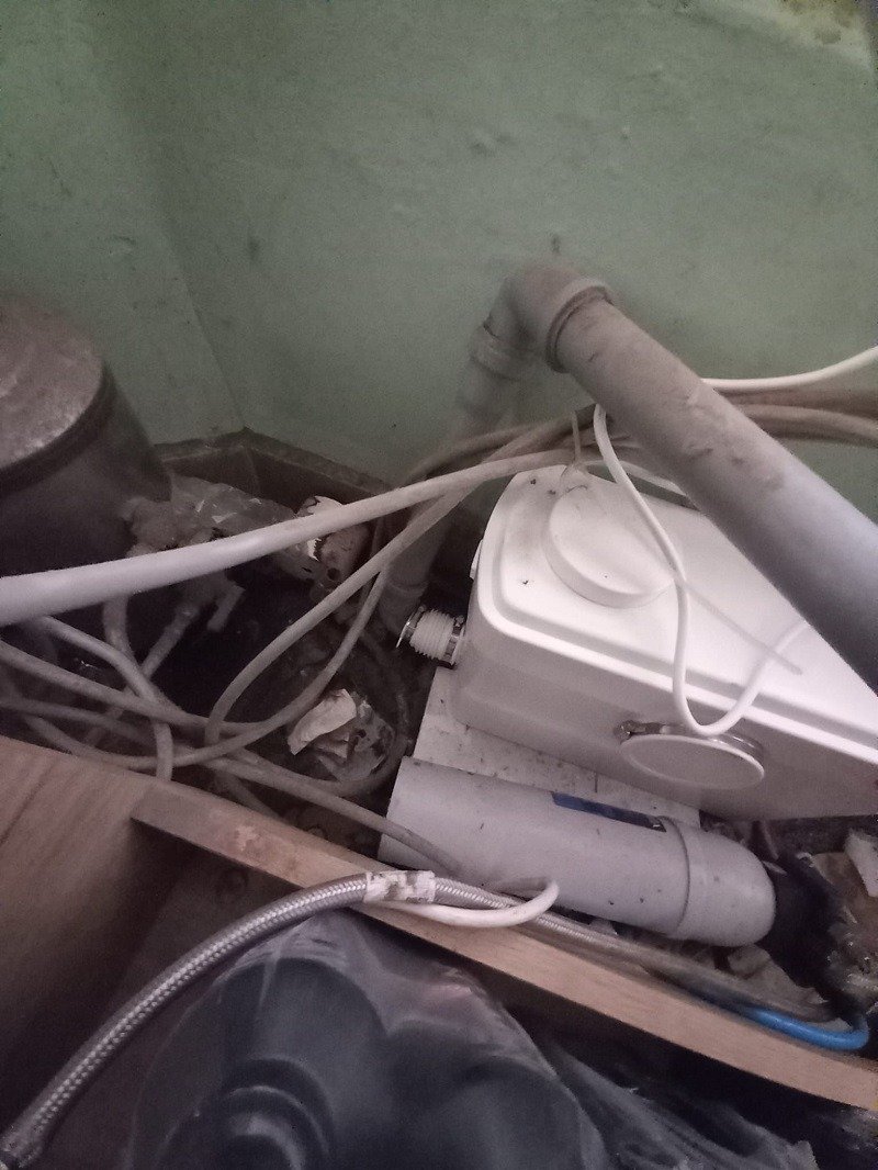 Dezastru în magazine: Ouă crăpate, fructe strivite și echipamente ruginite, descoperite de inspectorii ANPC