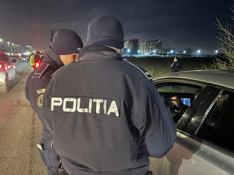 Acțiune de amploare a polițiștilor în Constanța și Mamaia. S-a lăsat cu amenzi și permise reținute