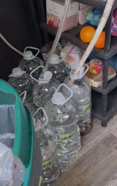 FOTO Deficiențe grave de igienă și practici ilegale. Rulotă de cafea, sancționată de CJPC Constanța