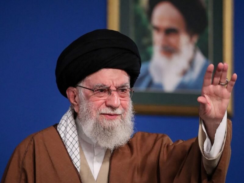 Liderul suprem al Iranului, Ali Khamenei, este mort. Donald Trump: Bombardamentele vor continua „cât timp va fi necesar pentru a ne atinge obiectivul”