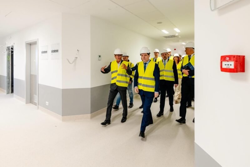 Nicușor Dan, la spitalul de mari arși din Timișoara: „Fiecare profesionist din sănătate merită recunoștință și respect”