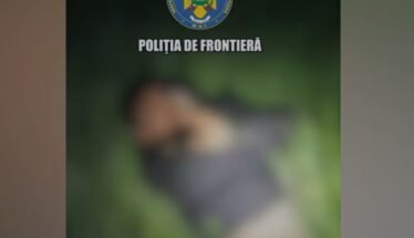 Poster for the Border Police with the official emblem and the text 'Politia de Frontiera' at the top; a blurred figure in the background.