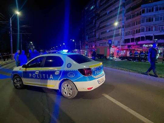 Dronă rusească prăbuşită pe un bloc din Galaţi. Două persoane au fost rănite, iar avioane F-16 au fost ridicate de la Baza Feteşti