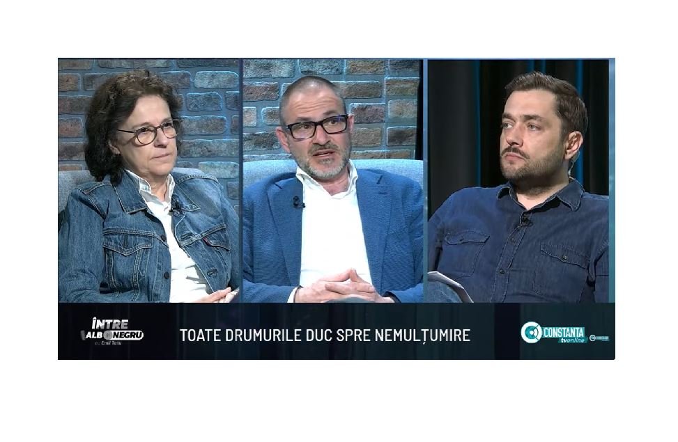 Three guests sit as a TV talk-show panel against a brick wall; the lower banner reads 'TOATE DRUMURILE DUC SPRE NEMULȚUMIRE'.