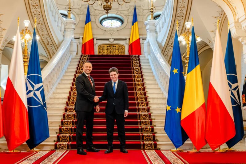 Astăzi are loc Summitul Formatului Bucureşti 9, la Palatul Cotroceni. Secretarul general al NATO şi Volodimir Zelenski iau parte la eveniment