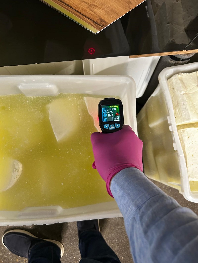 Produse expirate, alimente mucegăite și depozitare ilegală. Bilanțul controalelor ANPC