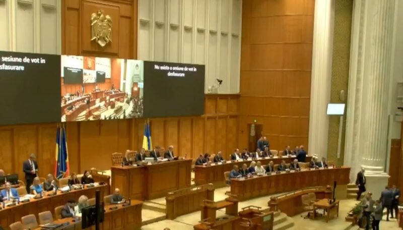 Legea unirii cu Republica Moldova merge la Senat după adoptarea tacită în Camera Deputaților