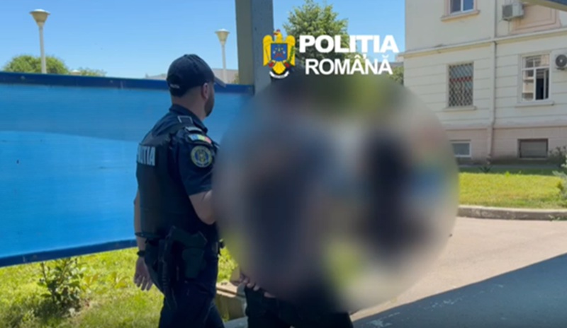 Tineri reținuți după ce au furat țigări și sticle de alcool dintr-un bar din Constanța