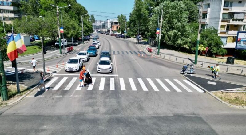 Atenție, pietoni și șoferi! O trecere de pietoni de pe strada Sucevei a fost relocată