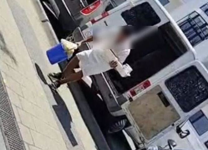 Razii pe plajele din Constanța. Poliția Locală confiscă marfă și aplică sancțiuni