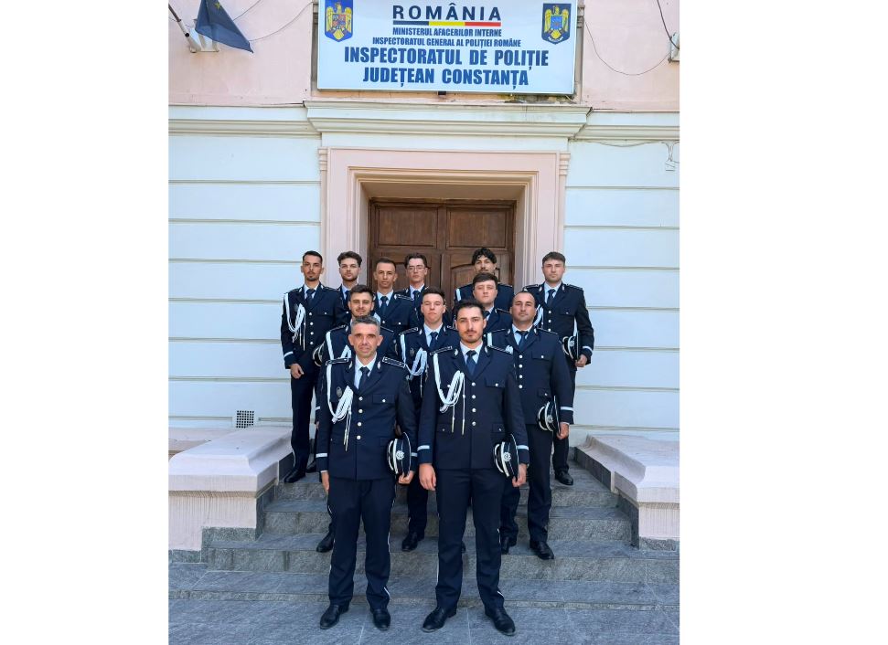 IPJ Constanța își mărește echipa cu 12 ofițeri. Noii polițiști au depus jurământul de credință