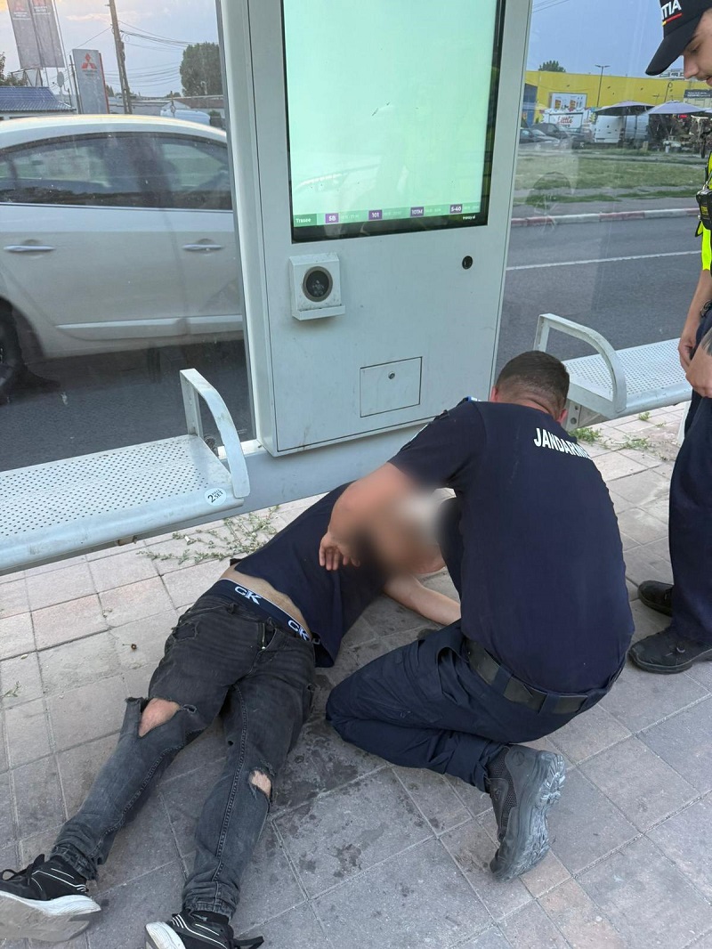 Doi jandarmi din Constanța, eroi în timpul liber. Au salvat un tânăr găsit inconștient pe Șoseaua Mangaliei