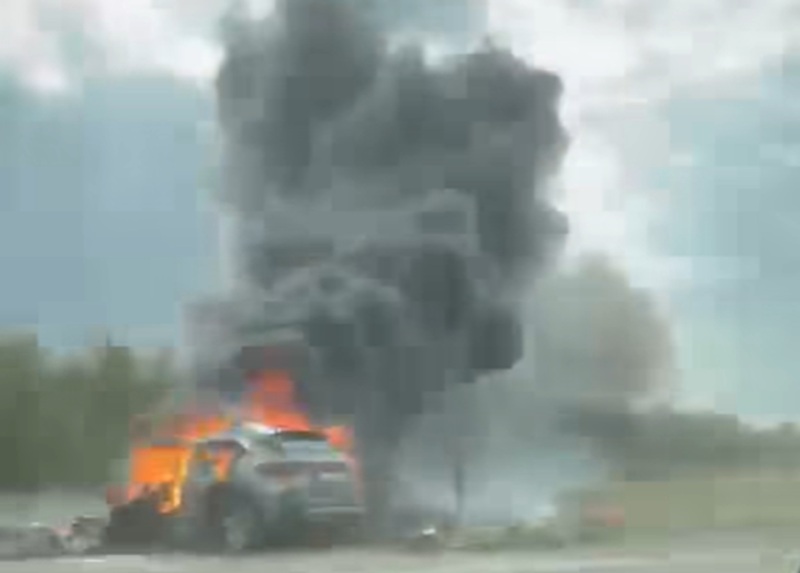 Accident cumplit în județul Constanța. O mașină a luat foc după impactul cu un TIR – șoferul a murit